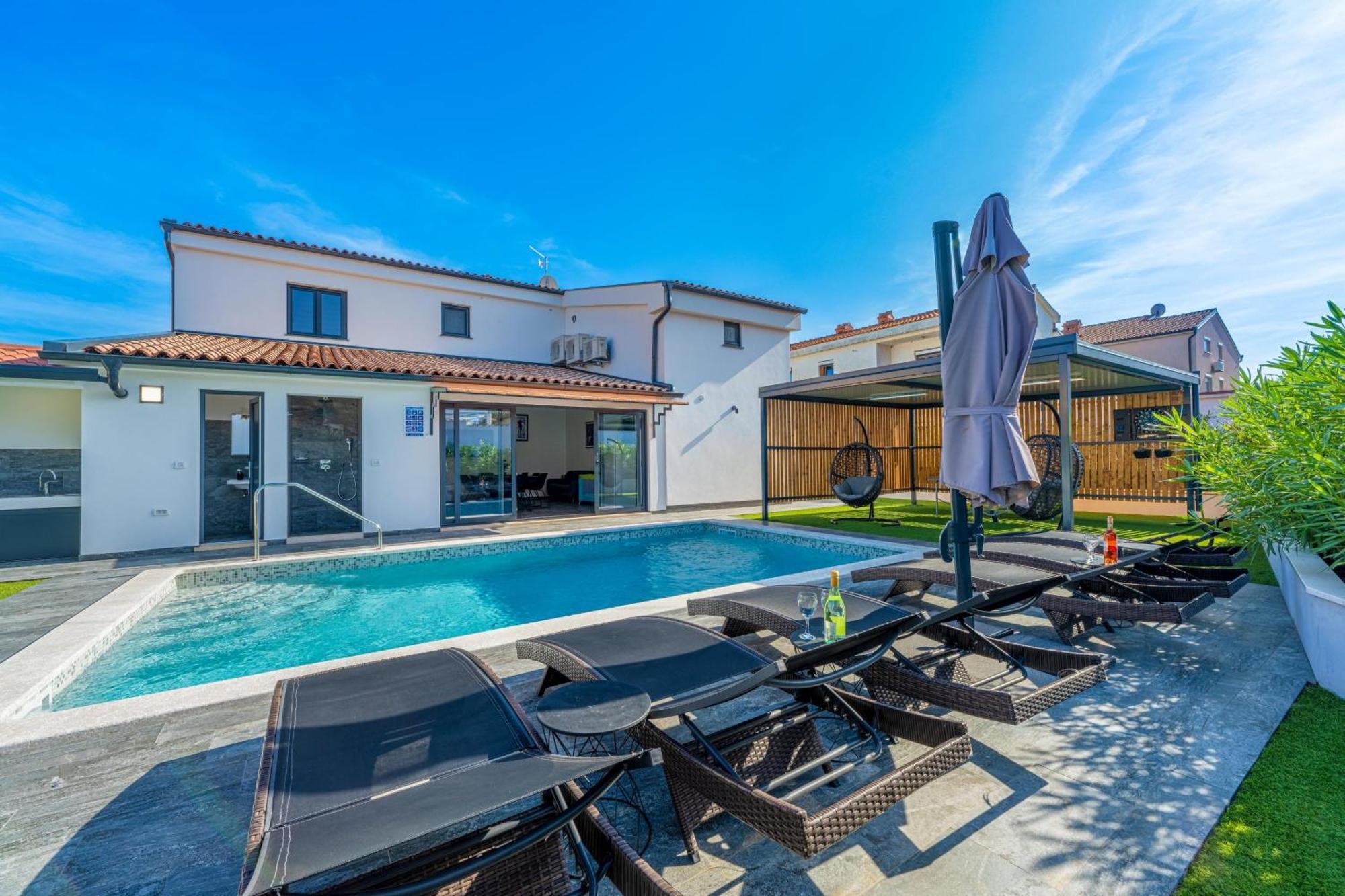 Villa Paradise Medulin Exterior photo